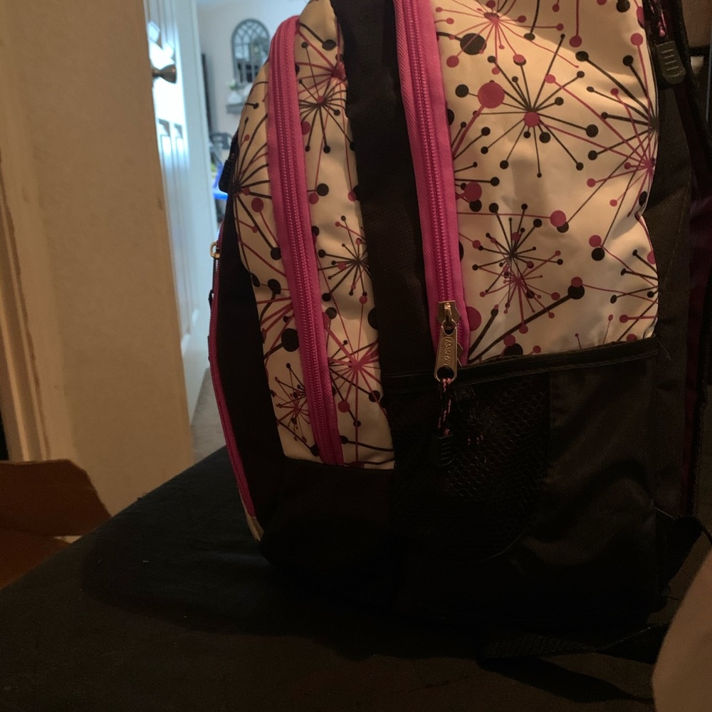 Es backpack brand new without tags